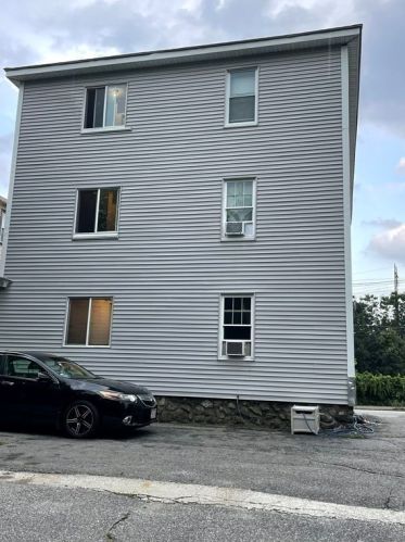 130 Stafford St, Worcester MA 01603-1438 exterior