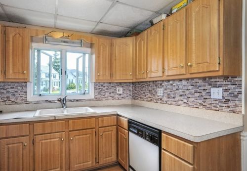 128 Independence Ave, Quincy MA 02169-7727 exterior