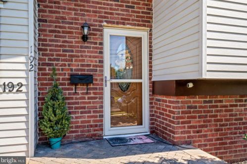 192 Denver Ave, West Deptford, NJ 08051-1307