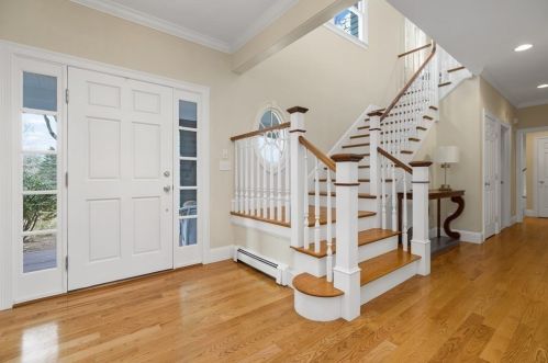 27 Maryknoll Dr, Hingham MA 02043-3477 exterior