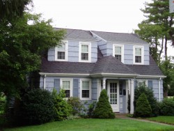 577 Grove St, Newton, MA 02462-1316