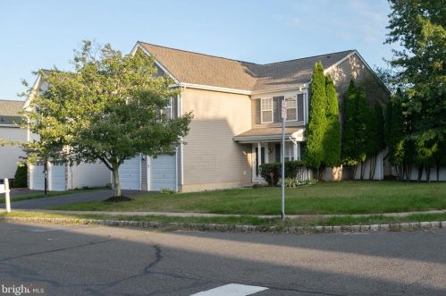 2 Durham Dr, Columbus NJ  08022-2350 exterior