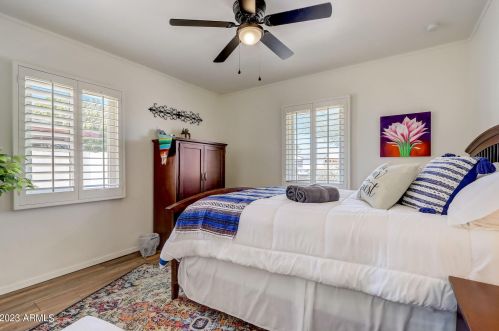 1701 Clarendon Ave, Phoenix AZ 85018-5209 exterior