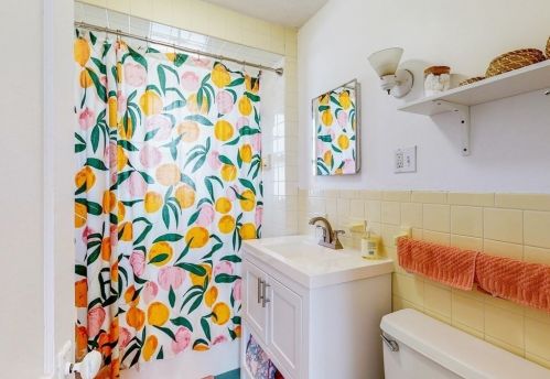 32 Fuller St, Everett MA  02149-4213 exterior