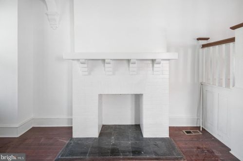 6328 Camac St, Philadelphia PA  19141-3312 exterior