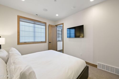 1231 Lowell Ave, Park City UT 84060-5115 exterior