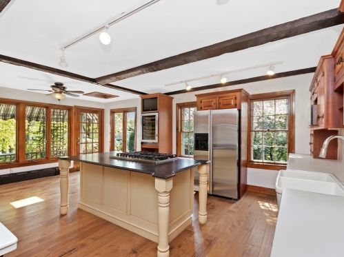 1818 Washington St, Canton MA  02021-1642 exterior