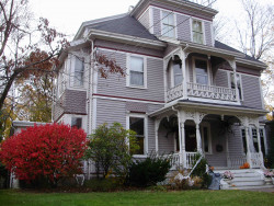 147 Sumner St, Newton, MA 02459-1916