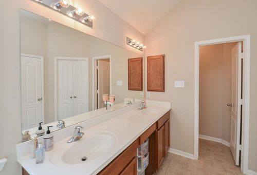 9111 Bonbrook Bnd Ln, Richmond TX 77469-4730 exterior