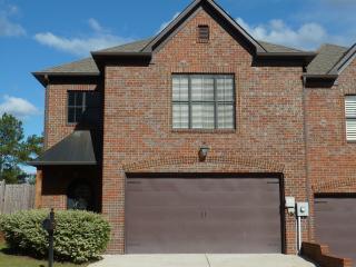 644 Flag Cir, Birmingham AL  35226-4919 exterior