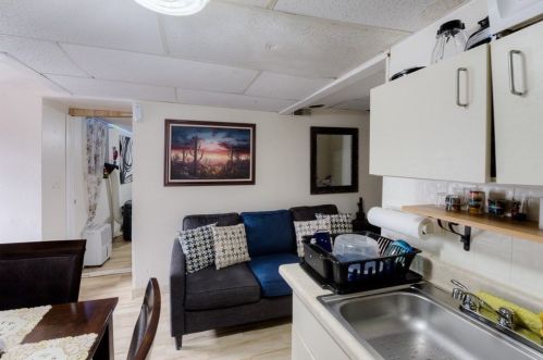 25 Merrick St, Worcester MA 01609-1837 exterior