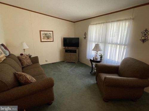 712 Cardinal Ave, West Deptford NJ 08051-1387 exterior