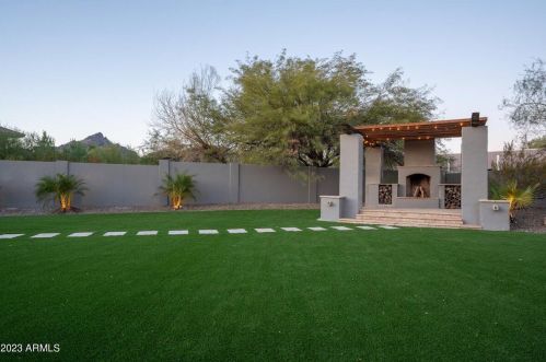 5801 30th St, Phoenix AZ  85016-2401 exterior