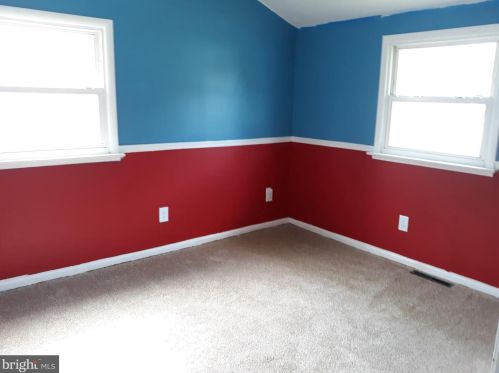 225 Marion Ave, West Deptford NJ 08093-1824 exterior