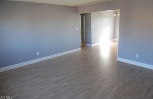 42 Brighton Ave, Belleville NJ  07109-1230 exterior