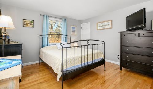 130 Main St, Dennis MA 02638-2019 exterior