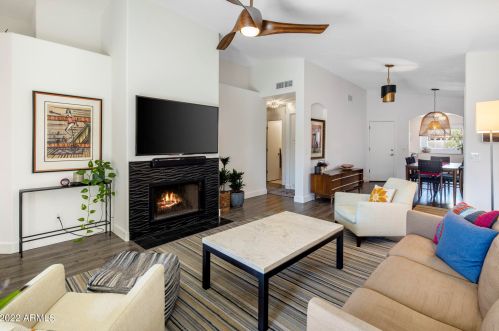 4613 Charleston Ave, Phoenix AZ 85032-9548 exterior