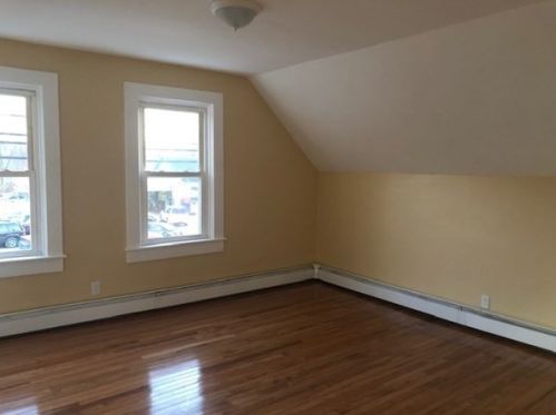 271 Winthrop St, Taunton MA 02780-4354 exterior