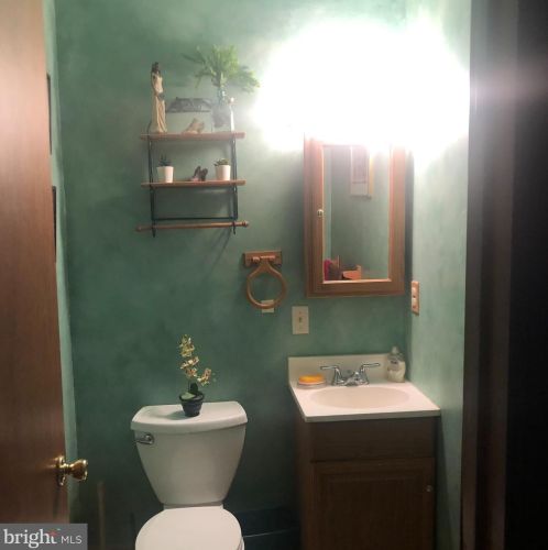 416 Prince St, West Deptford NJ 08096-5711 exterior