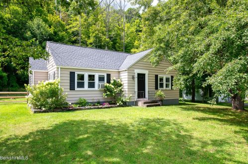 475 Water St, Williamstown MA  01267-2895 exterior