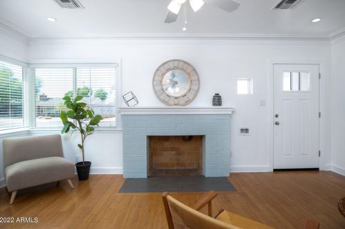 1242 Edgemont Ave, Phoenix AZ 85035-1735 exterior