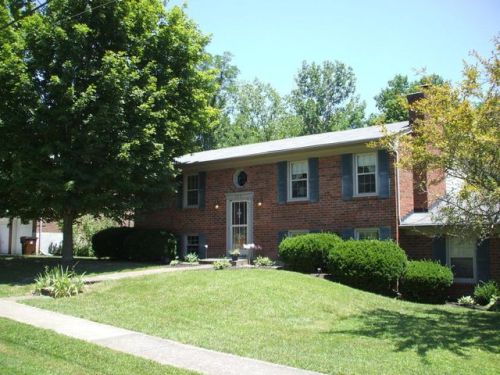 709 Creekvalley Rd, Louisville, KY 40243-2171