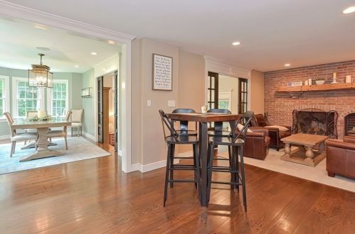 5 Maple Ln, Sutton MA 01590-1810 exterior