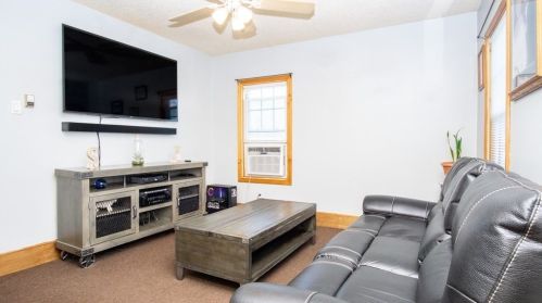 12 Sears St, New Bedford, MA 02740-3157