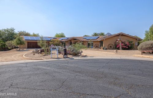 2445 Carol Ave, Phoenix, AZ 85028-4709