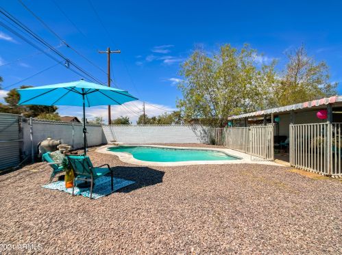 2725 Alice Ave, Phoenix AZ 85021-4112 exterior