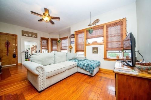 10 Choate St, Fall River MA 02723-2004 exterior