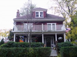 192 Woodward St, Newton, MA 02468-2006