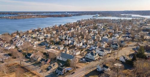 28 Hale St, Beverly MA 01915-2027 exterior