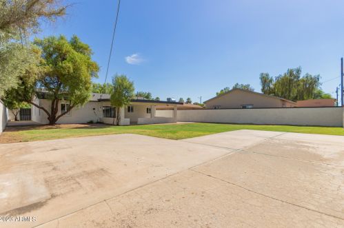 2544 Clarendon Ave, Phoenix AZ 85033-4124 exterior