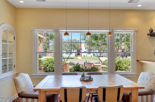 529 Cypress St, Phoenix AZ 85006-1840 exterior