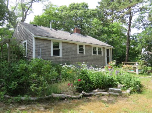 400 School House Rd, Eastham MA 02642-3014 exterior