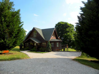 210 Deer Hl Ln, La Follette TN  37766-6671 exterior