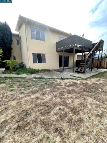 955 Burkhart Ave, San Leandro CA 94579-2031 exterior