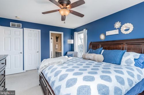 26 Sussex Dr, Carlisle PA 17013-1792 exterior