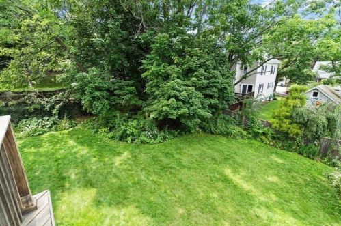 42 Smith St, Arlington MA 02476-5618 exterior