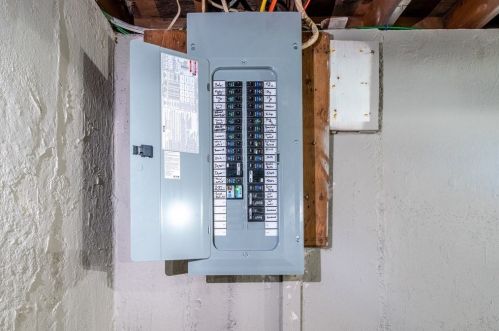 39 Sunset Dr, Seekonk MA 02771-4511 exterior