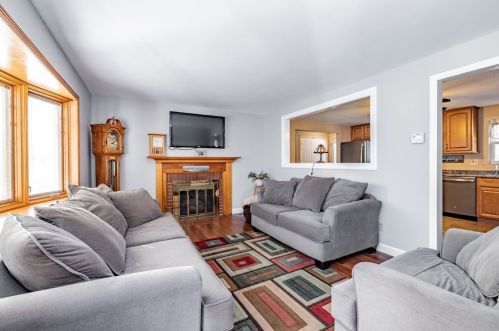 163 Florida Dr, Agawam MA 01001-3516 exterior