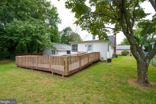 769 Glenside Dr, West Deptford NJ 08051-1438 exterior