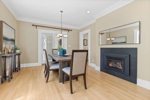 67 Bourne St, Newton MA 02466-1707 exterior