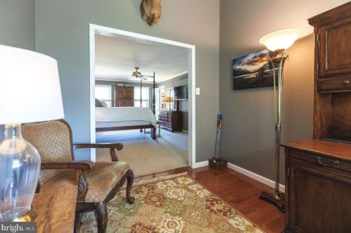 33 Winthrop Rd, Trenton NJ 08648-1557 exterior