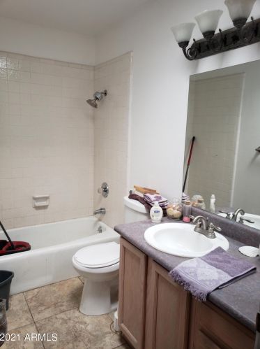 2610 Edgemont Ave, Phoenix AZ 85035-1735 exterior