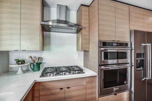 1201 Edgemont Ave, Phoenix AZ 85035-1809 exterior