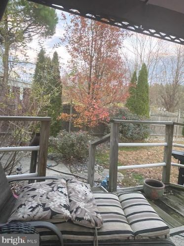 112 Talon Ln, West Deptford NJ 08093-2322 exterior