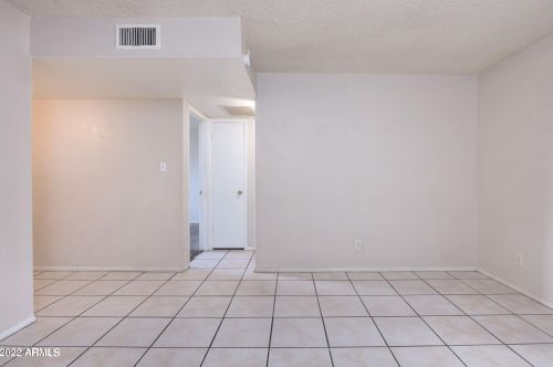 2528 Belmont Ave, Phoenix AZ 85051-6618 exterior