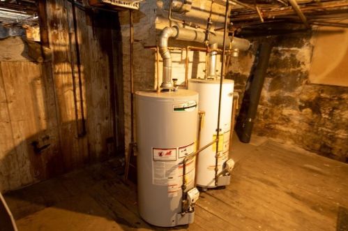 56 Foster St, New Bedford MA 02740-6677 exterior